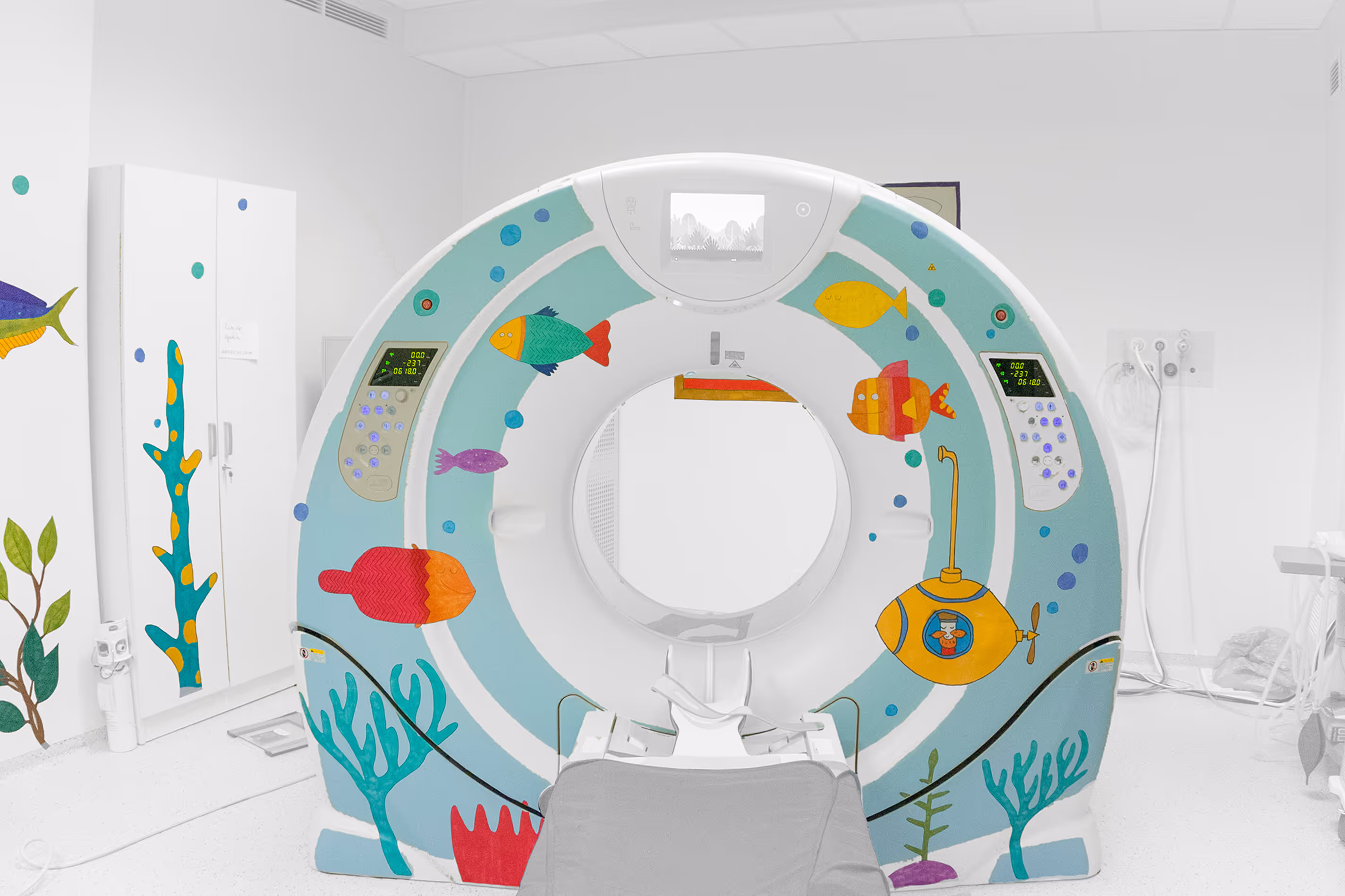 Underwater themed tomograph environment